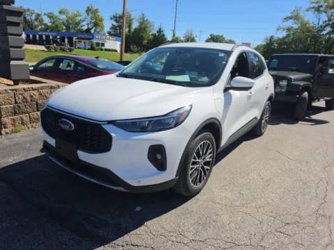 Photos of 2023 Ford Escape Plug-In Hybrid for sale in Blue Springs, MO at MAG Auto - Munsterman Automotive Group