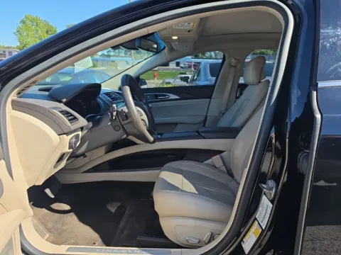 More photos of 2017 Lincoln MKZ Reserve at MAG Auto - Munsterman Automotive Group, MO