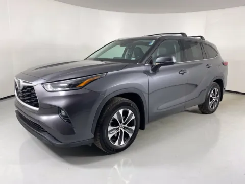 Another view of 2021 Toyota Highlander XLE for sale in Blue Springs, MO at MAG Auto - Munsterman Automotive Group