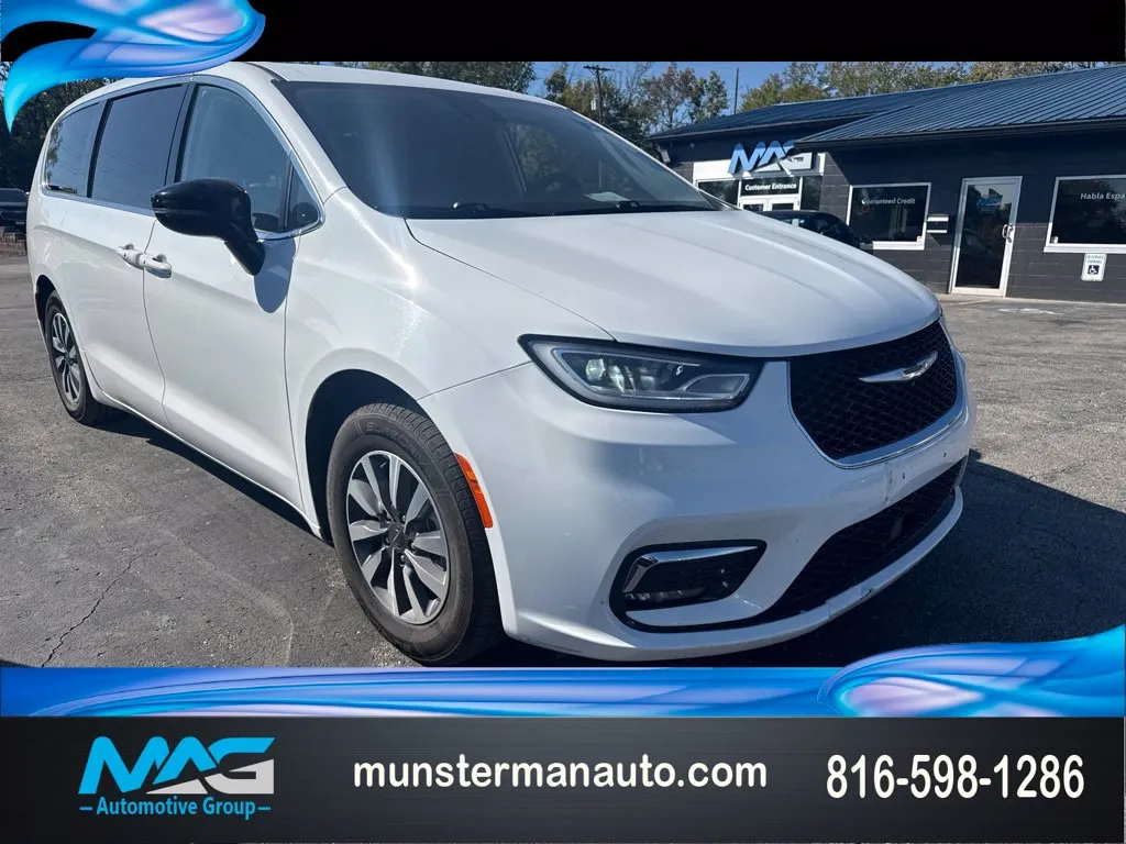 2024 Chrysler Pacifica PHEV Select