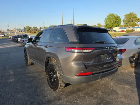 Another view of 2024 Jeep Grand Cherokee Altitude for sale in Blue Springs, MO at MAG Auto - Munsterman Automotive Group
