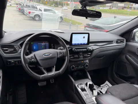 More photos of 2023 Ford Escape Hybrid ST-Line Select at MAG Auto - Munsterman Automotive Group, MO