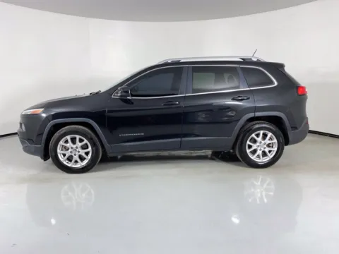 More photos of 2014 Jeep Cherokee Latitude at MAG Auto - Munsterman Automotive Group, MO