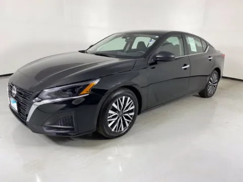 Another view of 2025 Nissan Altima 2.5 SV for sale in Blue Springs, MO at MAG Auto - Munsterman Automotive Group
