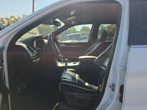 More photos of 2015 Jeep Grand Cherokee Overland at MAG Auto - Munsterman Automotive Group, MO