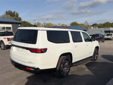 More photos of 2024 Jeep Wagoneer L Series II at MAG Auto - Munsterman Automotive Group, MO