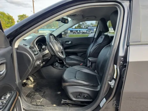 More photos of 2017 Jeep Compass Limited at MAG Auto - Munsterman Automotive Group, MO