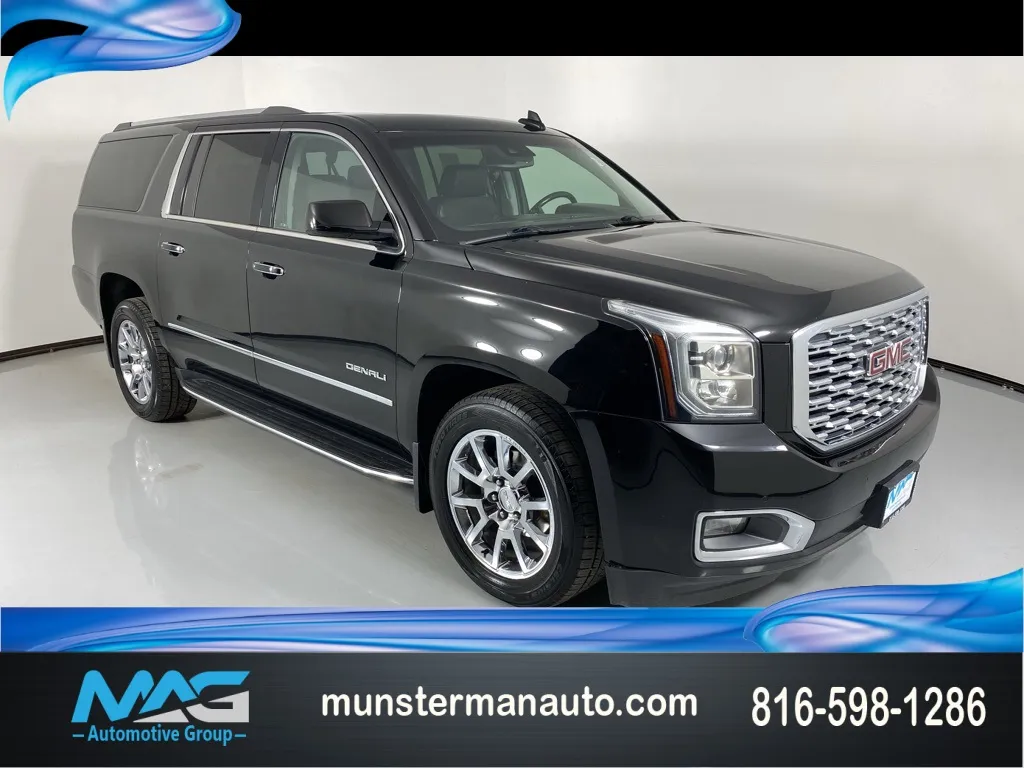 Black 2018 GMC Yukon XL Denali for sale in Blue Springs, MO