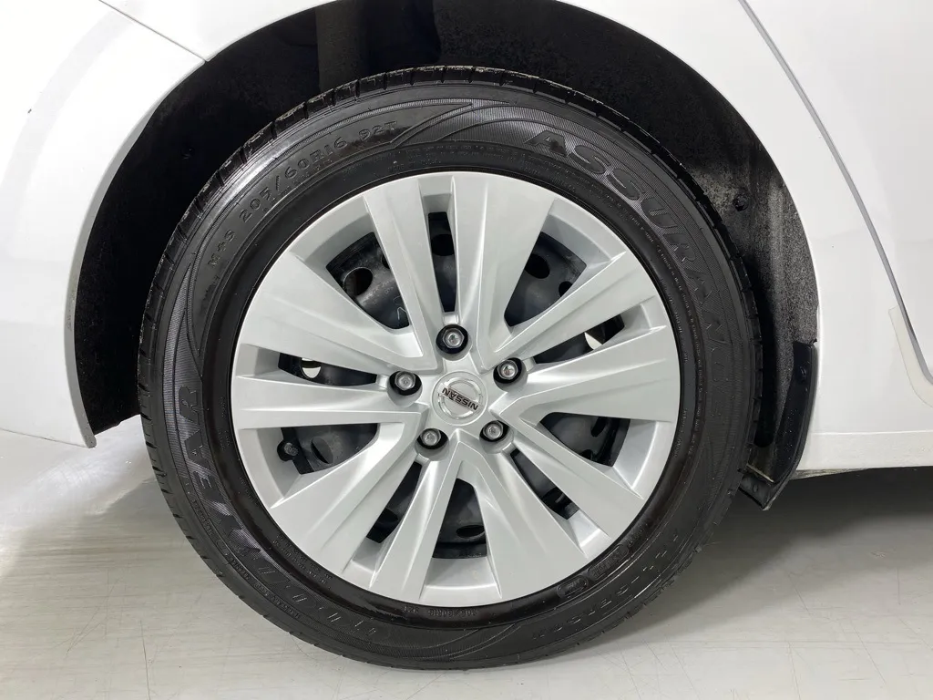 2022 Nissan Sentra S photo 4