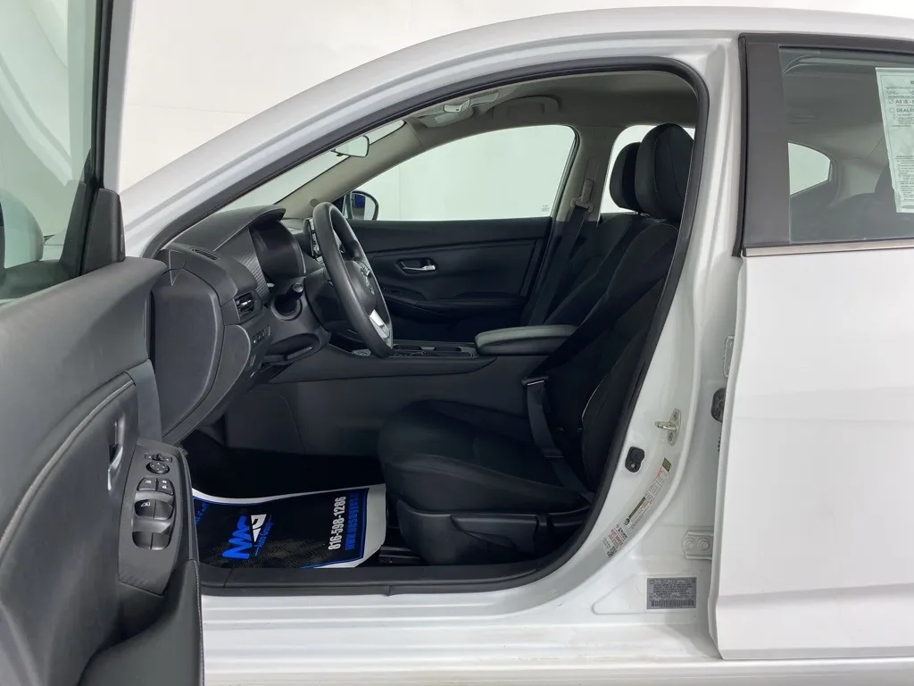 2022 Nissan Sentra S photo 16