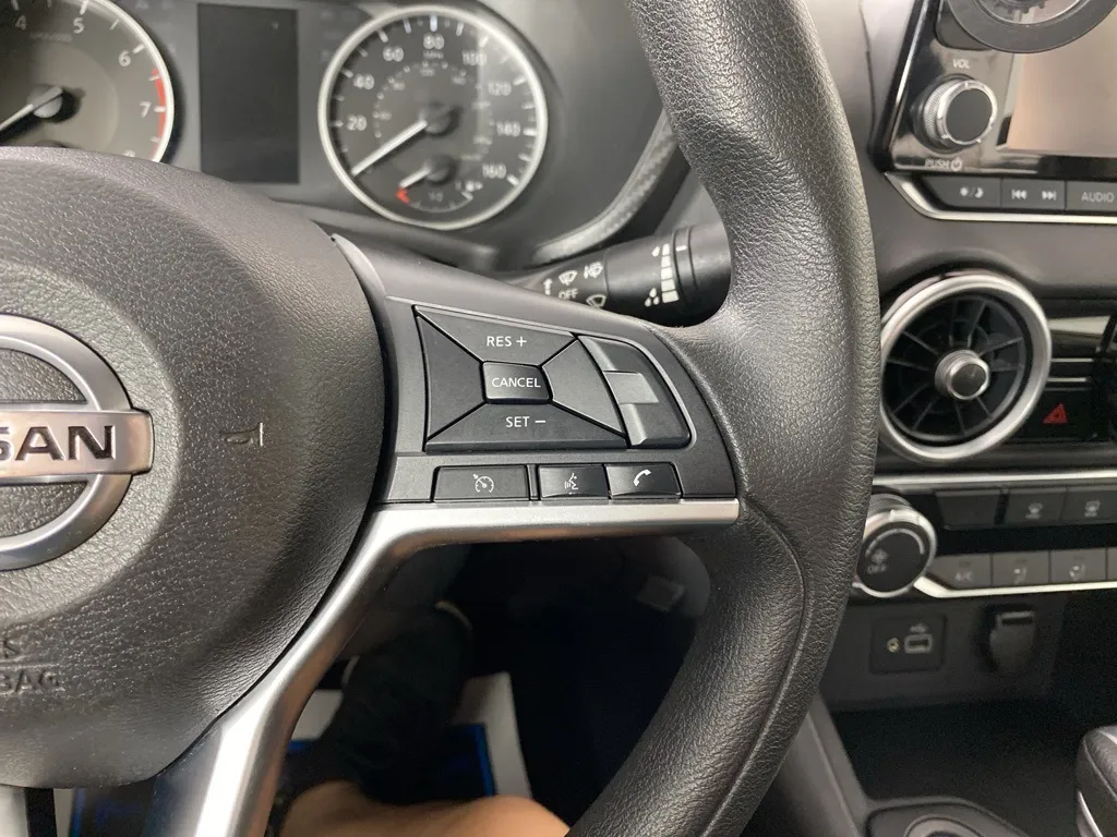 2022 Nissan Sentra S photo 9