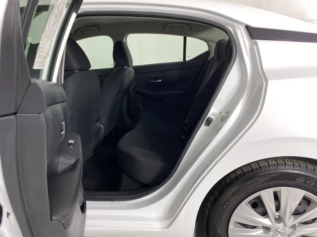 2022 Nissan Sentra S photo 34