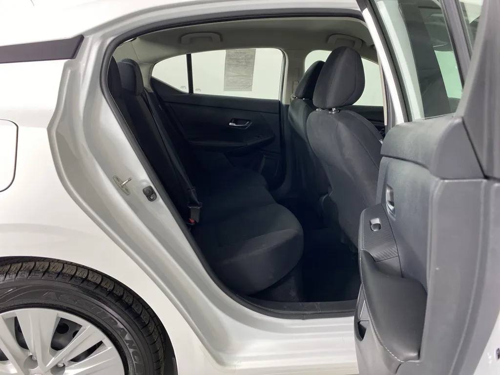 2022 Nissan Sentra S photo 24