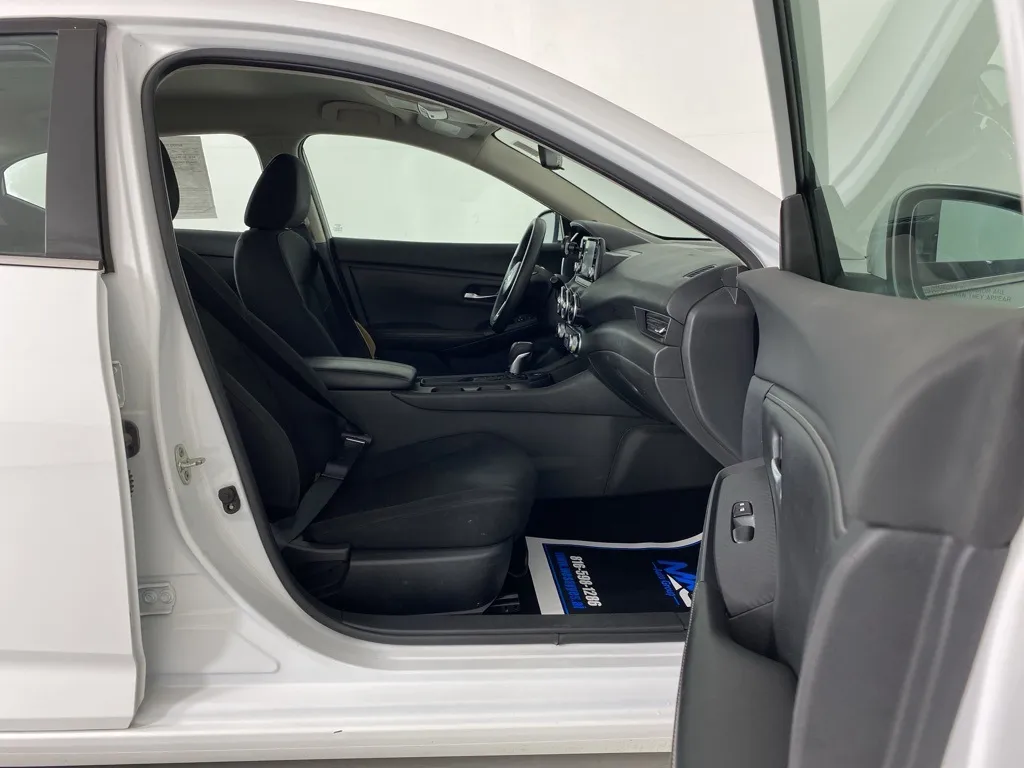 2022 Nissan Sentra S photo 12