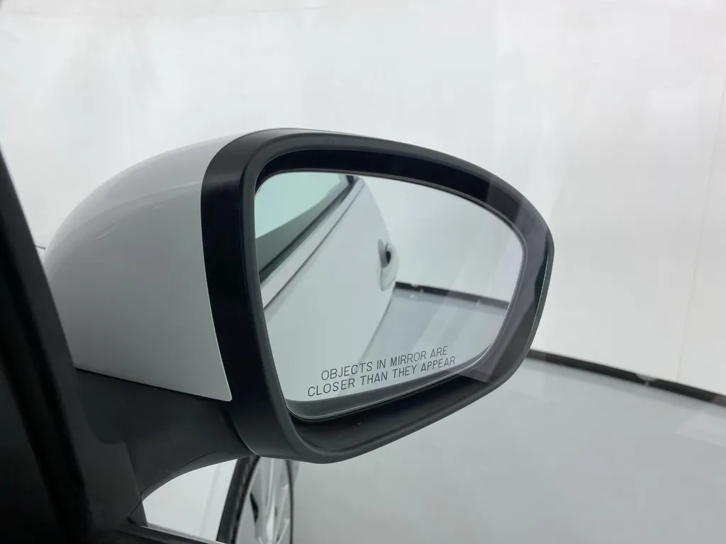 2022 Nissan Sentra S photo 27