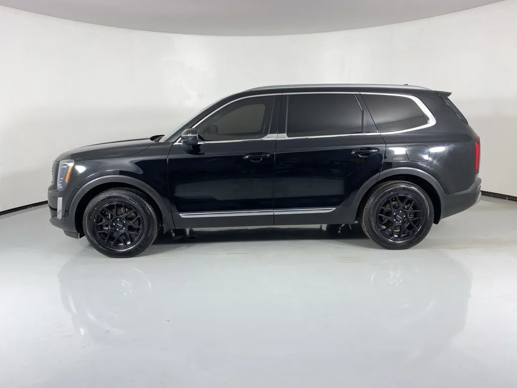 2021 Kia Telluride EX photo 2