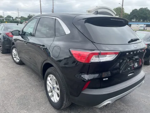 Photos of 2020 Ford Escape SE for sale in Blue Springs, MO at MAG Auto - Munsterman Automotive Group