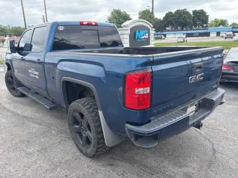 Photos of 2018 GMC Sierra 1500 SLE for sale in Blue Springs, MO at MAG Auto - Munsterman Automotive Group