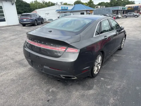More photos of 2016 Lincoln MKZ at MAG Auto - Munsterman Automotive Group, MO