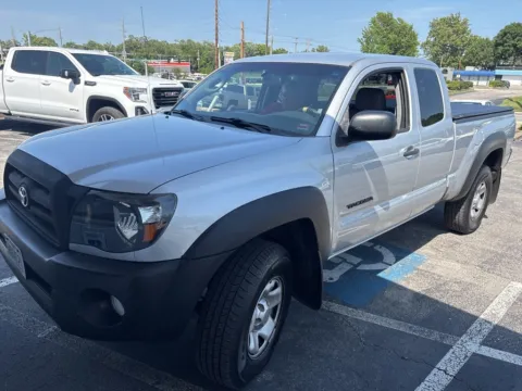 Photos of 2006 Toyota Tacoma PreRunner for sale in Blue Springs, MO at MAG Auto - Munsterman Automotive Group