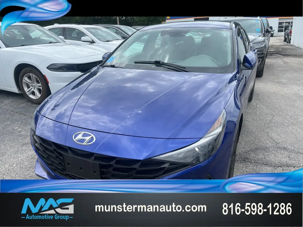 Blue 2021 Hyundai Elantra SEL for sale in Blue Springs, MO