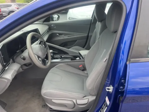 More photos of 2021 Hyundai Elantra SEL at MAG Auto - Munsterman Automotive Group, MO