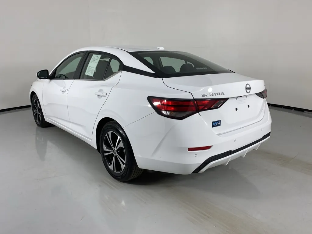 2023 Nissan Sentra SV photo 4