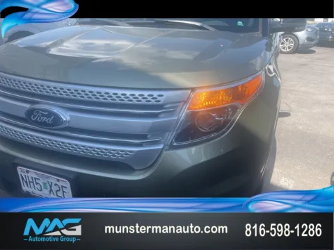 Gold 2013 Ford Explorer XLT for sale in Blue Springs, MO