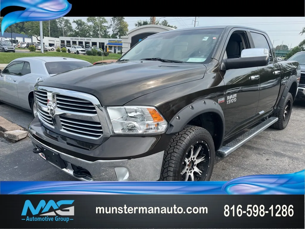Black 2013 Ram 1500 SLT for sale in Blue Springs, MO