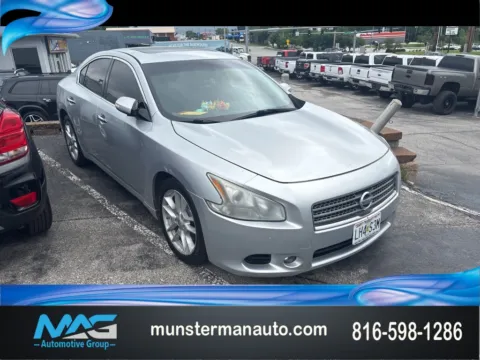Silver 2010 Nissan Maxima 3.5 SV for sale in Blue Springs, MO