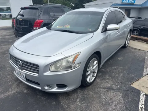 Photos of 2010 Nissan Maxima 3.5 SV for sale in Blue Springs, MO at MAG Auto - Munsterman Automotive Group