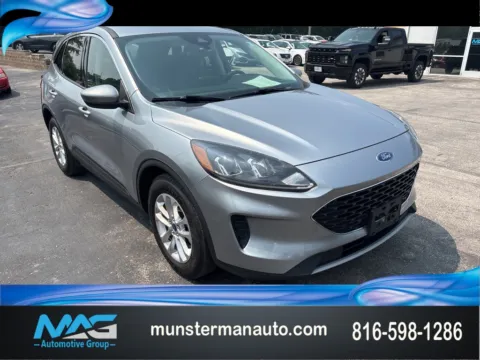 Silver 2021 Ford Escape SE for sale in Blue Springs, MO