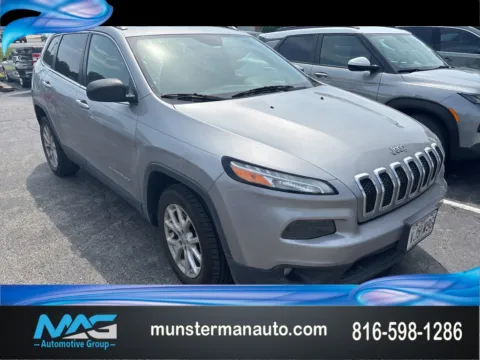 Silver 2016 Jeep Cherokee Latitude for sale in Blue Springs, MO