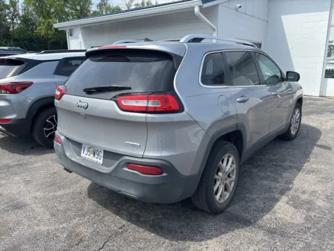 More photos of 2016 Jeep Cherokee Latitude at MAG Auto - Munsterman Automotive Group, MO