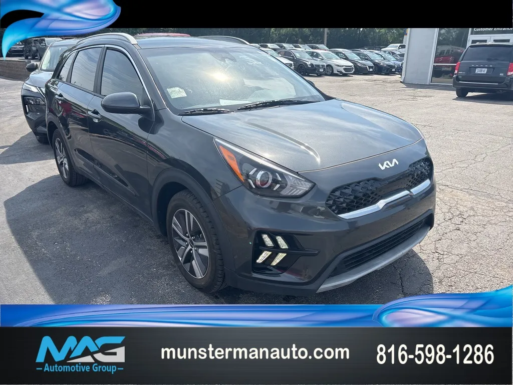 Gray 2022 Kia Niro Plug-In Hybrid LXS for sale in Blue Springs, MO
