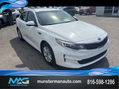 White 2018 Kia Optima LX for sale in Blue Springs, MO
