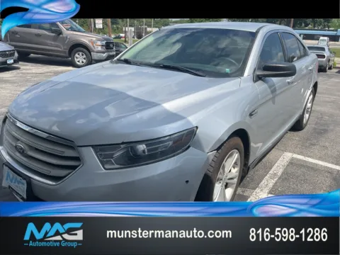 Silver 2017 Ford Taurus SE for sale in Blue Springs, MO