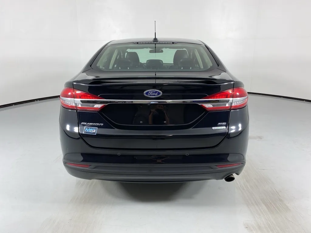 2018 Ford Fusion SE photo 6