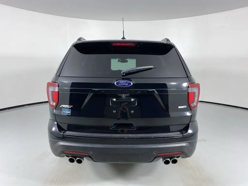 2018 Ford Explorer Sport photo 5