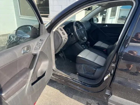 More photos of 2017 Volkswagen Tiguan 2.0T S at MAG Auto - Munsterman Automotive Group, MO