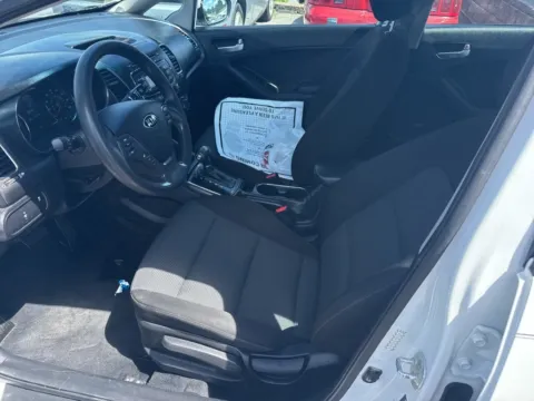 More photos of 2017 Kia Forte LX at MAG Auto - Munsterman Automotive Group, MO