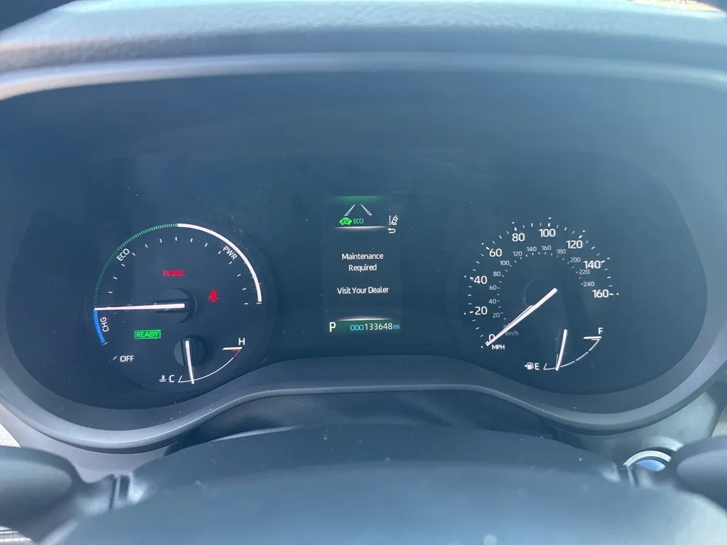 2023 Toyota Sienna LE photo 6