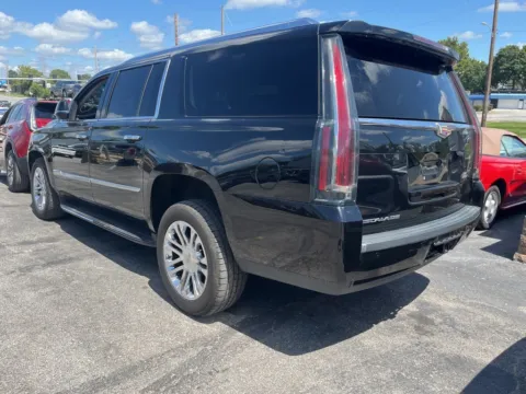 More photos of 2020 Cadillac Escalade ESV at MAG Auto - Munsterman Automotive Group, MO