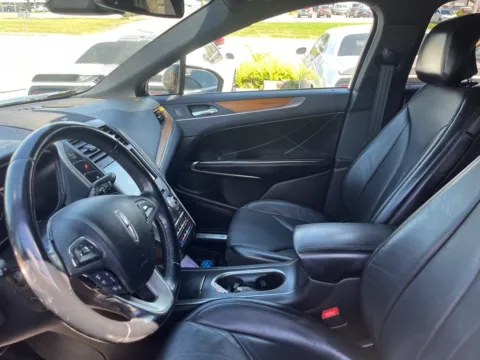 More photos of 2017 Lincoln MKC Reserve at MAG Auto - Munsterman Automotive Group, MO