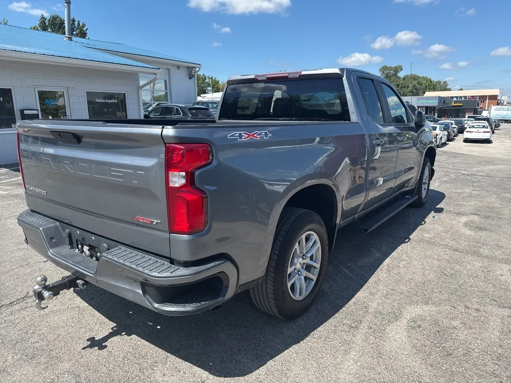 2019 Chevrolet Silverado 1500 RST photo 3