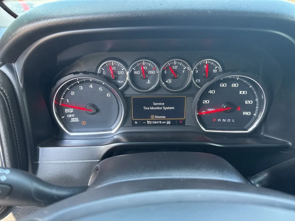 2019 Chevrolet Silverado 1500 RST photo 6