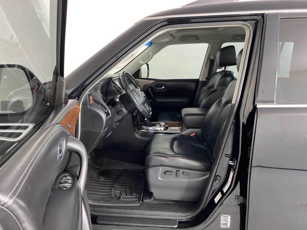 2017 Nissan Armada Platinum photo 20