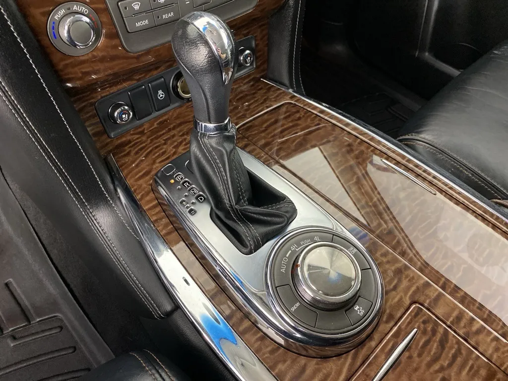 2017 Nissan Armada Platinum photo 36