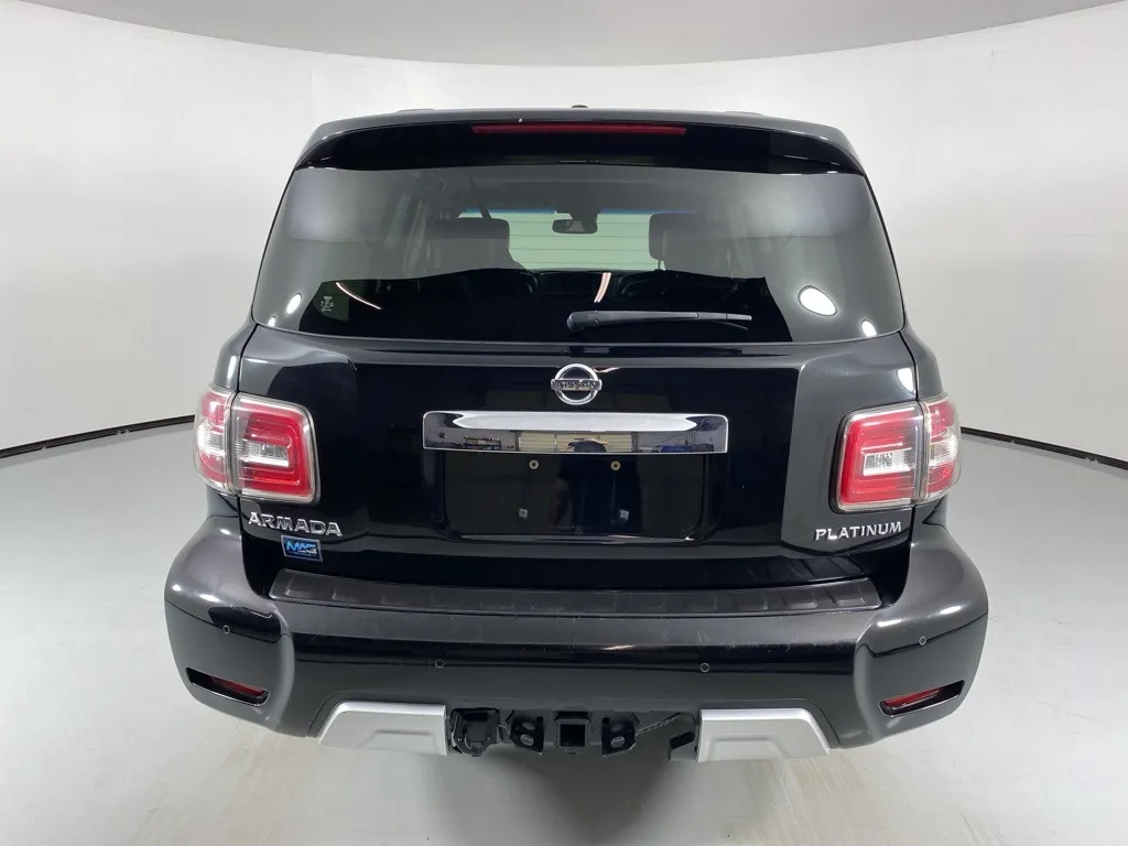 2017 Nissan Armada Platinum photo 31