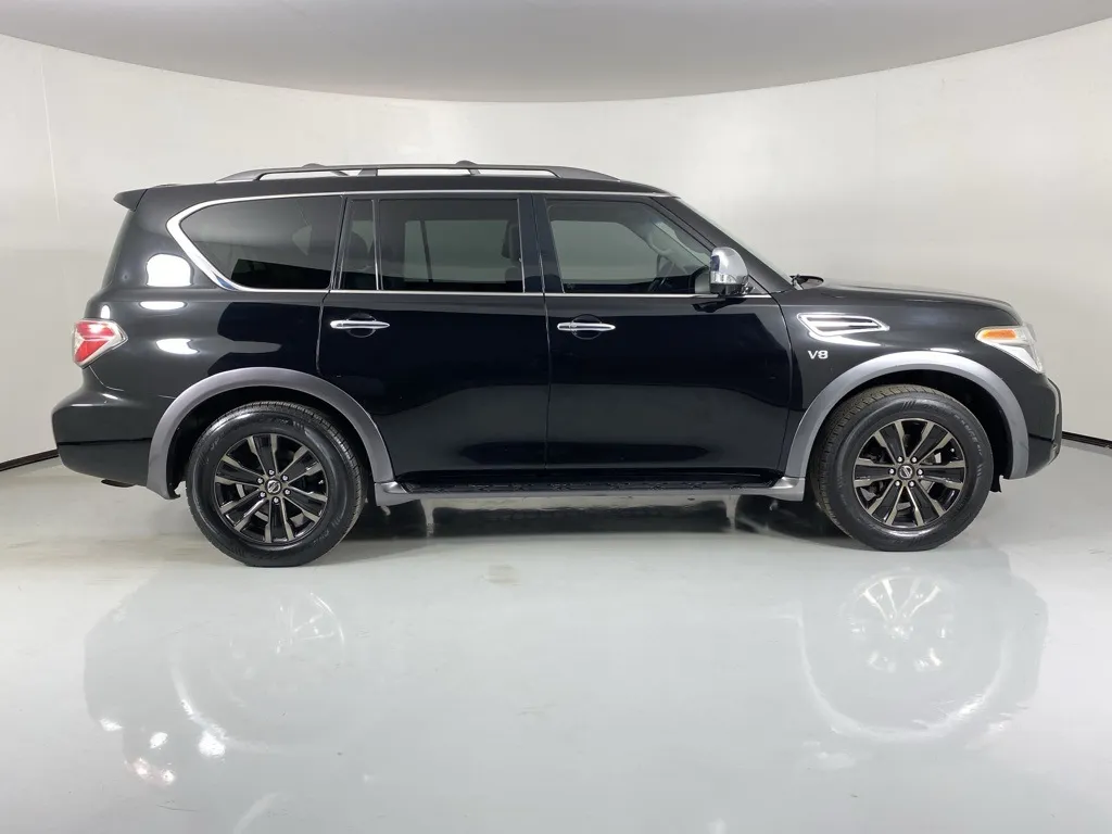 2017 Nissan Armada Platinum photo 18